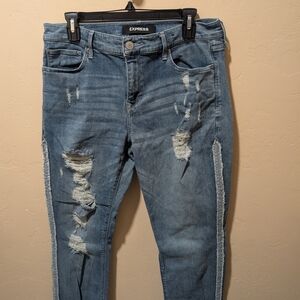 Woman's Express Light Wash Cropped Distressed Skinny Mid Rise Jeans Size 12